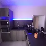 Appartement - Jacuzzi Privatif - Fer Rêver 63 *