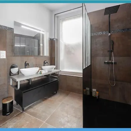 - Jacuzzi Privatif - Fer Rever 63 Тьер