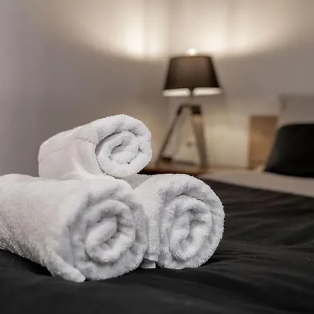 - Jacuzzi Privatif - Fer Rêver 63 *