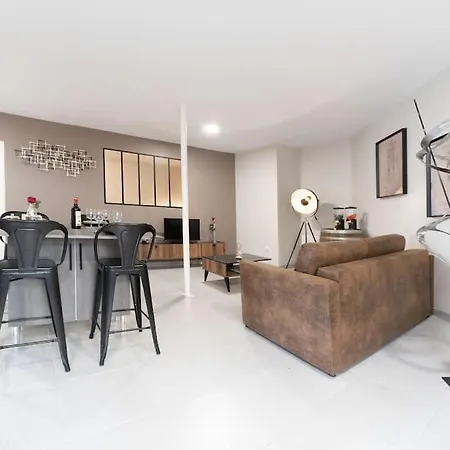 - Jacuzzi Privatif - Fer Rêver 63 Appartamento Thiers