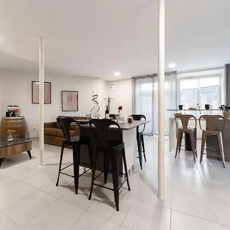 - Jacuzzi Privatif - Fer Rêver 63 Appartamento Thiers