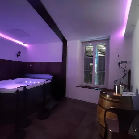 - Jacuzzi Privatif - Fer Rêver 63 Appartamento