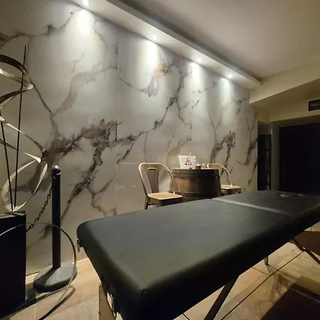 - Jacuzzi Privatif - Fer Rêver 63